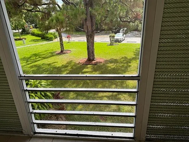 58 Tilford #C — Photo 11