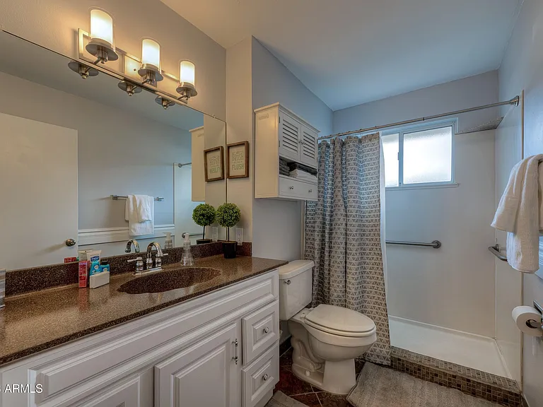6908 E Edgemont Ave — Photo 17