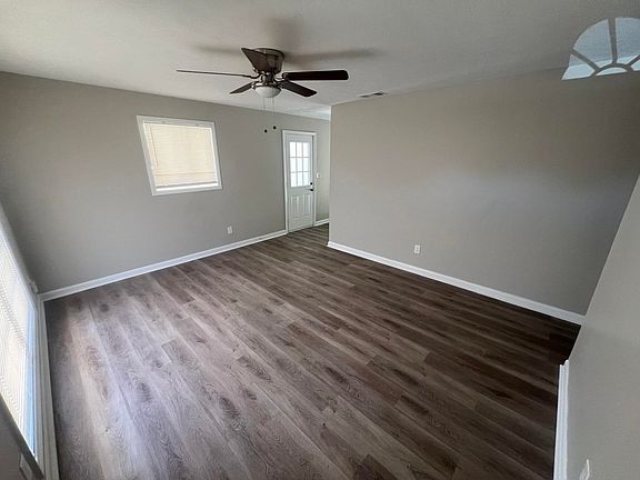 3rd image of 4909 Mehaffey Ct