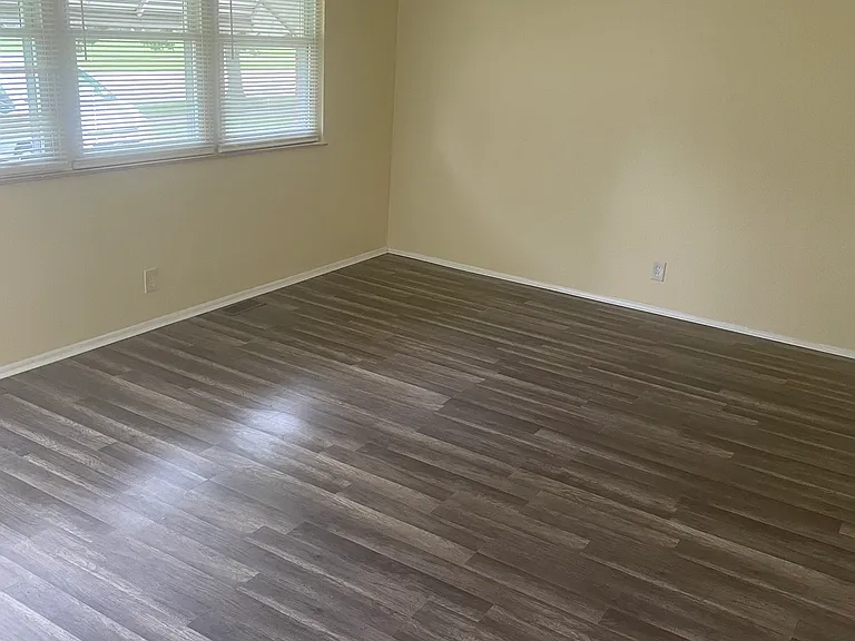 745 Pelican Ln — Photo 17