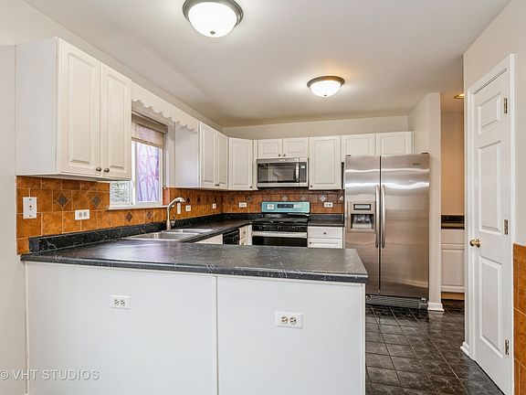 5th image of 2126 N Green Valley Ln