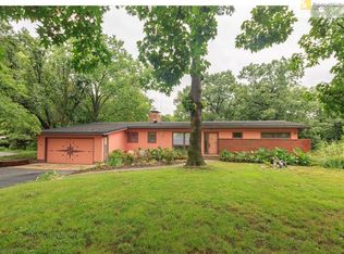 119 NW Greentree Ln, Kansas City, MO 64116