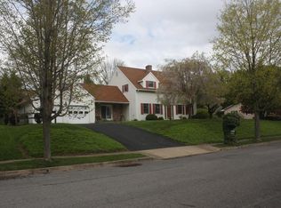 6 Melody Ln, Selinsgrove, PA 17870
