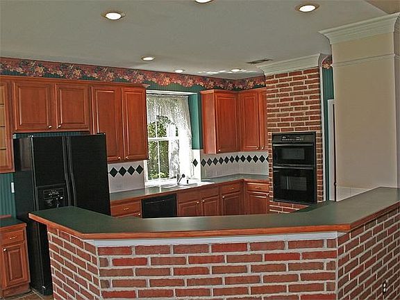 5th image of 106 Liberty Ln