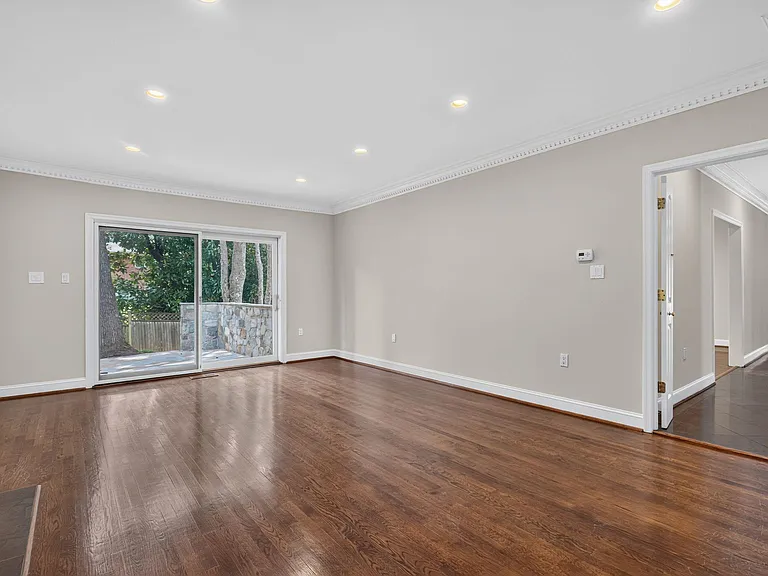 6216 Goodview St — Photo 12