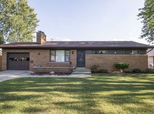1504 Airfield Ln, Midland, MI 48642