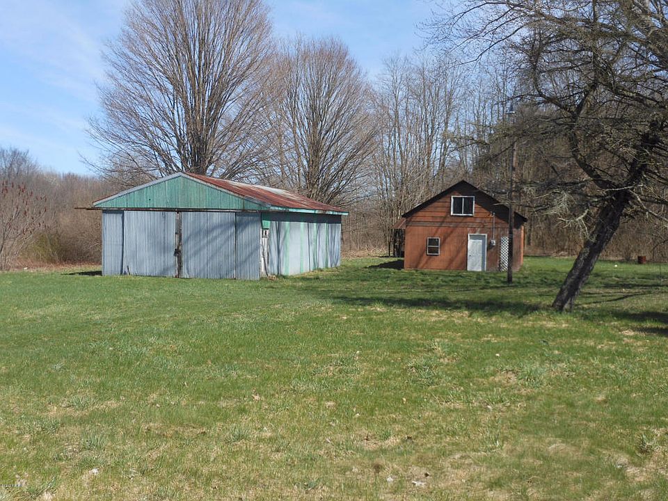 2nd image of 10767 Range Line Rd