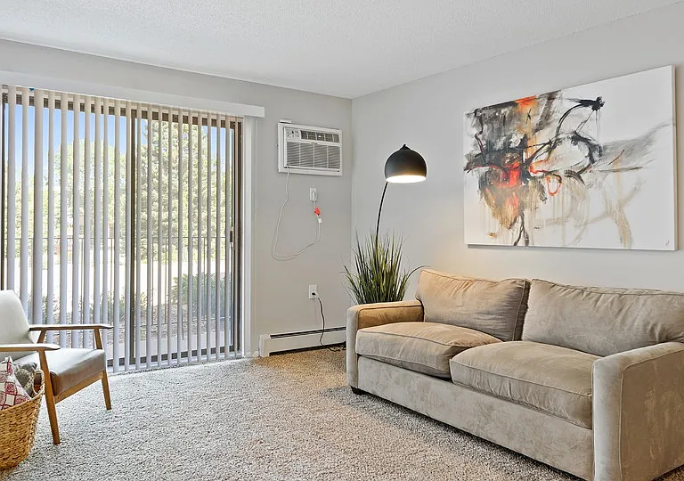 Arrive 4301 — Photo 2