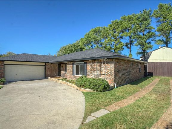 4th image of 813 Skylark Dr