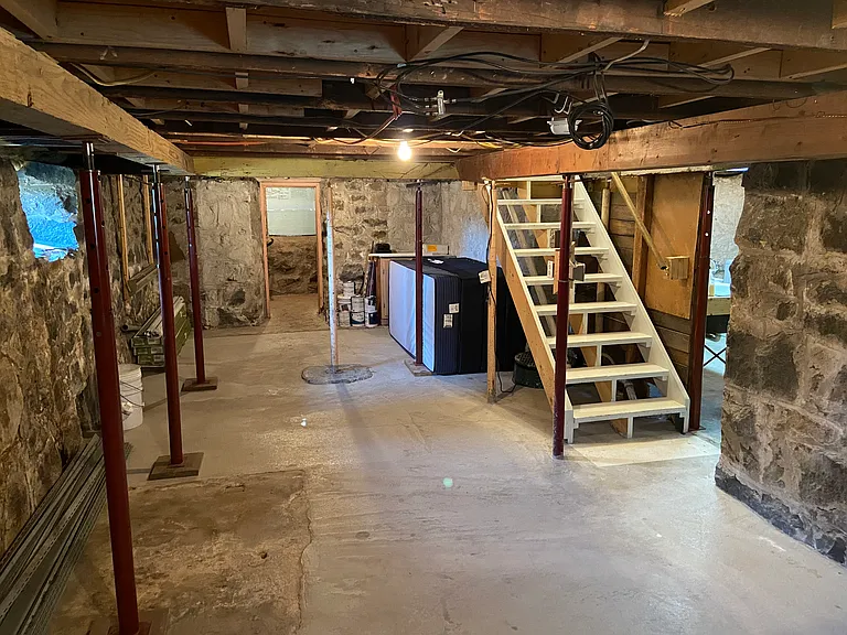48 High St — Photo 33