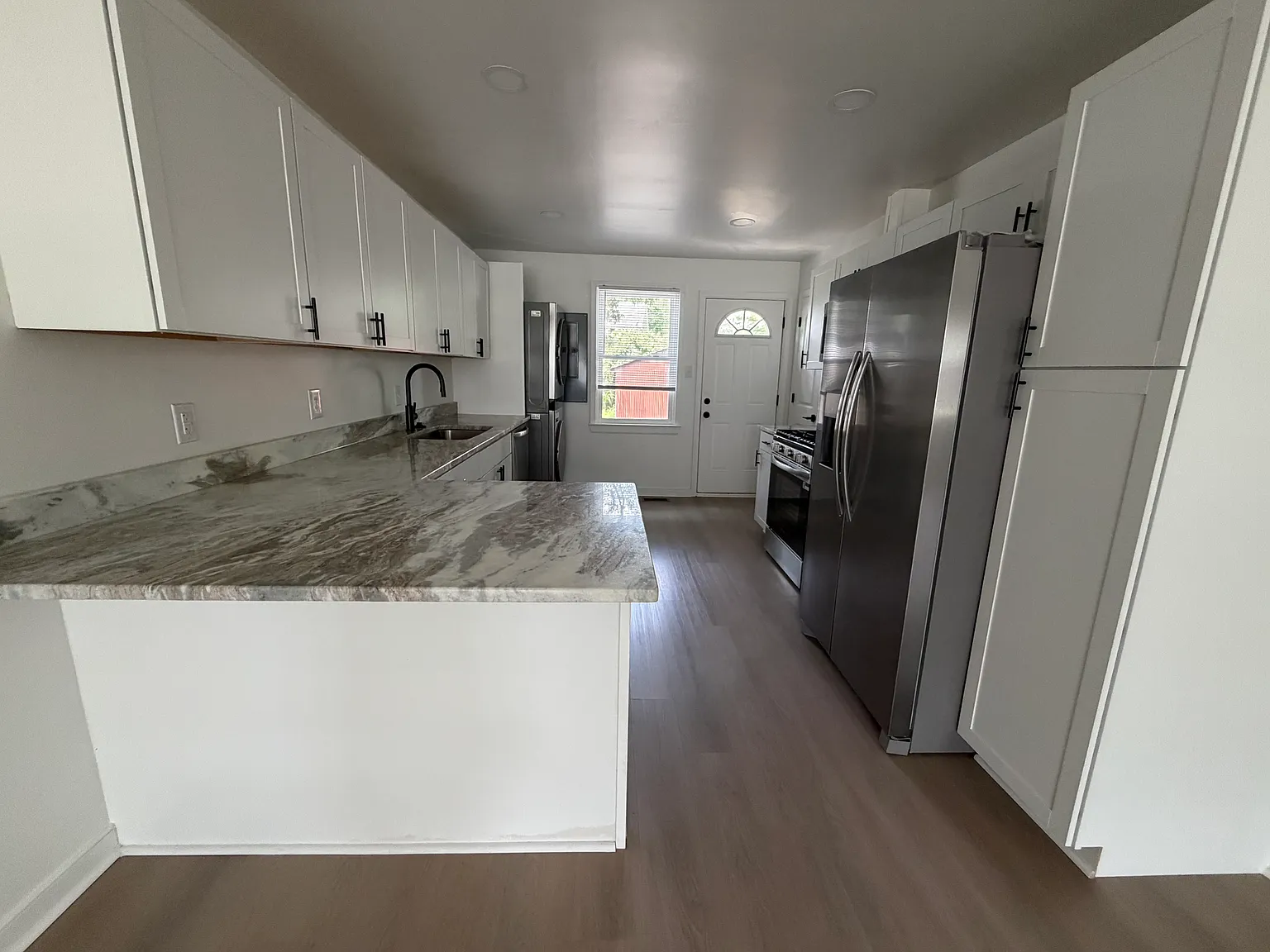2 bed, 760 sqft, $1,250 — Photo 2