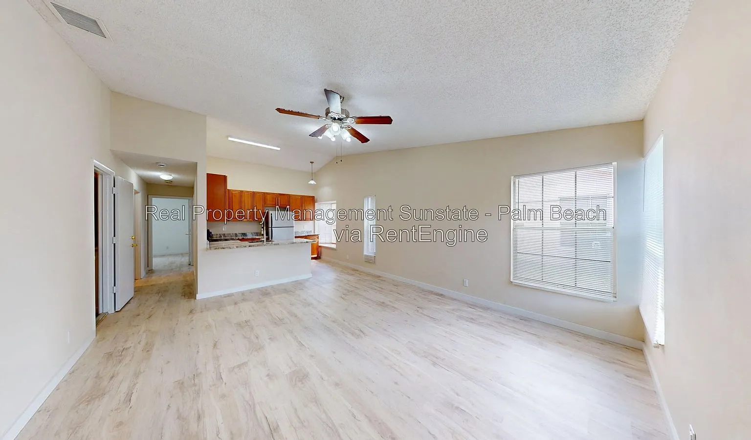 2 bed, 1.0 bath, 880 sqft, $2,150 — Photo 2
