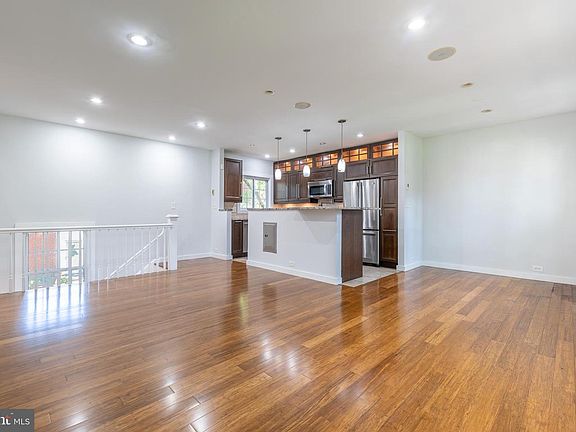 5th image of 3642 Gunston Rd