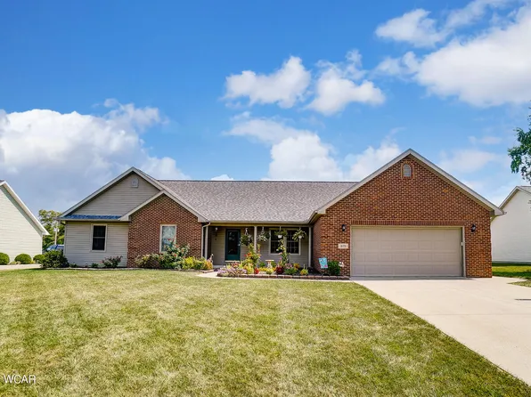 678 Gardenview Cir, Lima, OH 45801