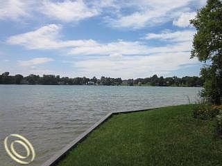 2nd image of 2360 E Hammond Lake Dr