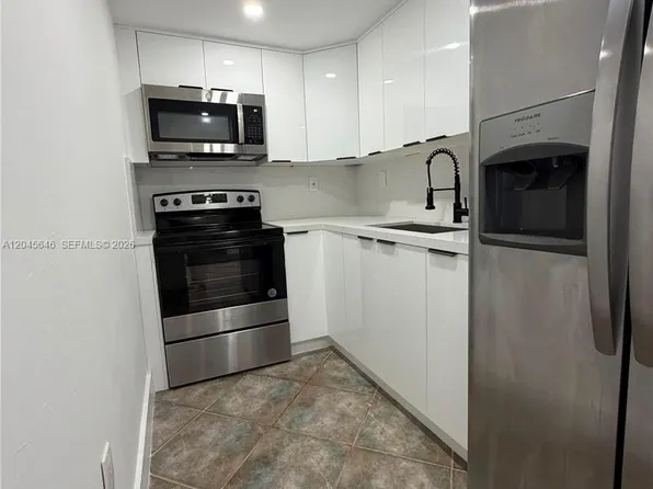 4801 NW 7th St, Miami, FL