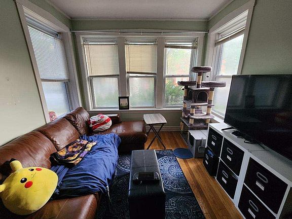 5th image of 5250 W Montrose Ave APT 1