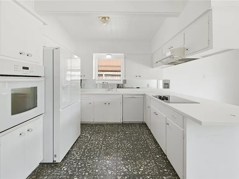 124 E Janin Cir — Photo 9