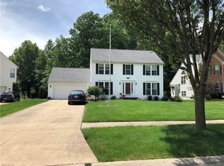 9150 Millstream Cir, Olmsted Falls, OH