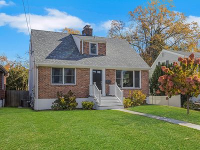 30 Lindsey Avenue, Stamford, CT, 06905