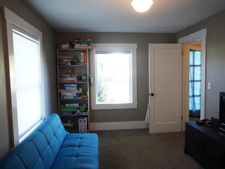 816 N Anderson St — Photo 11