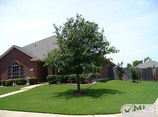 207 Autumn Trl, Red Oak, TX 75154