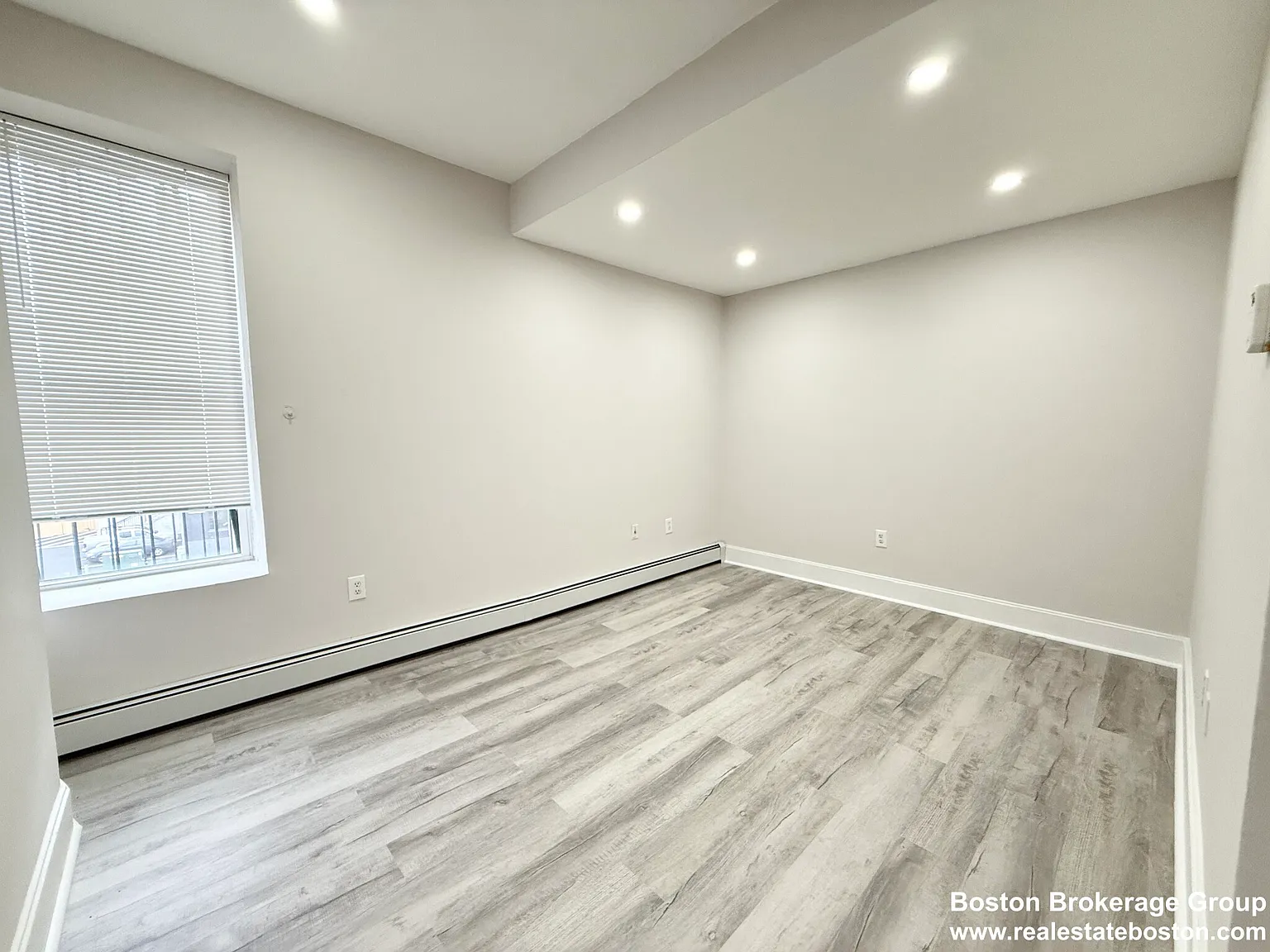 3 bed, 1.0 bath, $3,600 — Photo 3