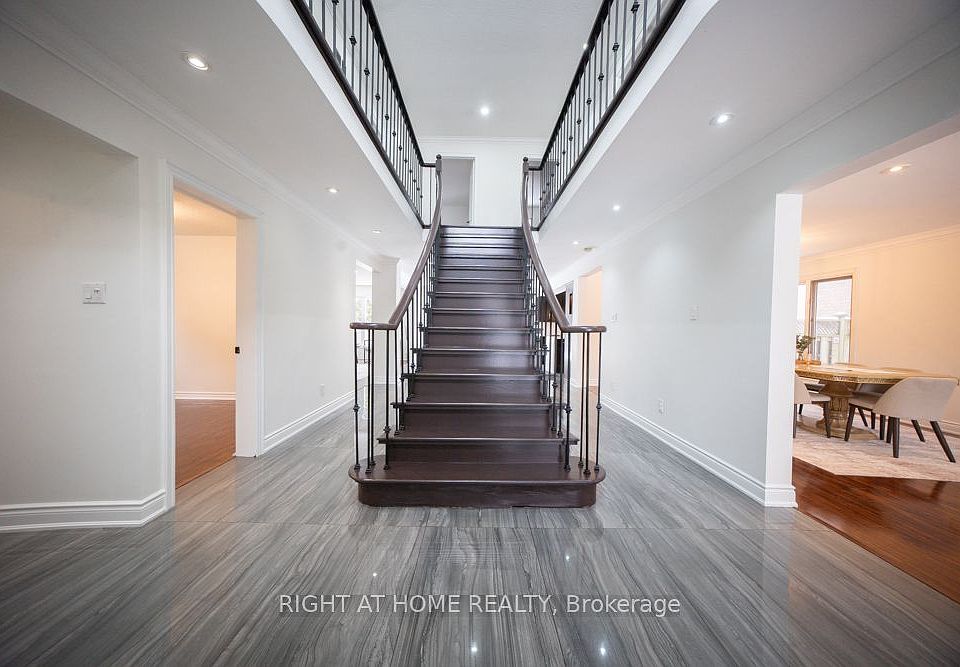 1st image of 2088 Perran Dr