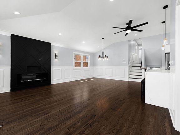 2nd image of 7954 S Kedvale Ave