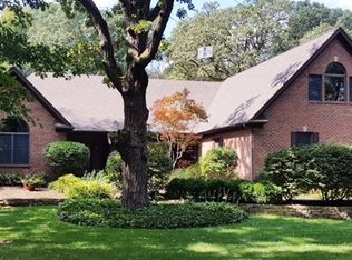 11115 Hill Crest Ln, Marengo, IL 60152