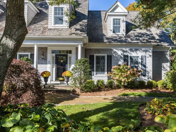 8 Third Avenue, Osterville, MA 02655