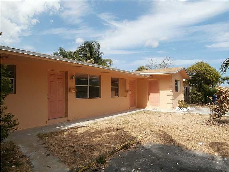 2nd image of 5411 NW 16th St