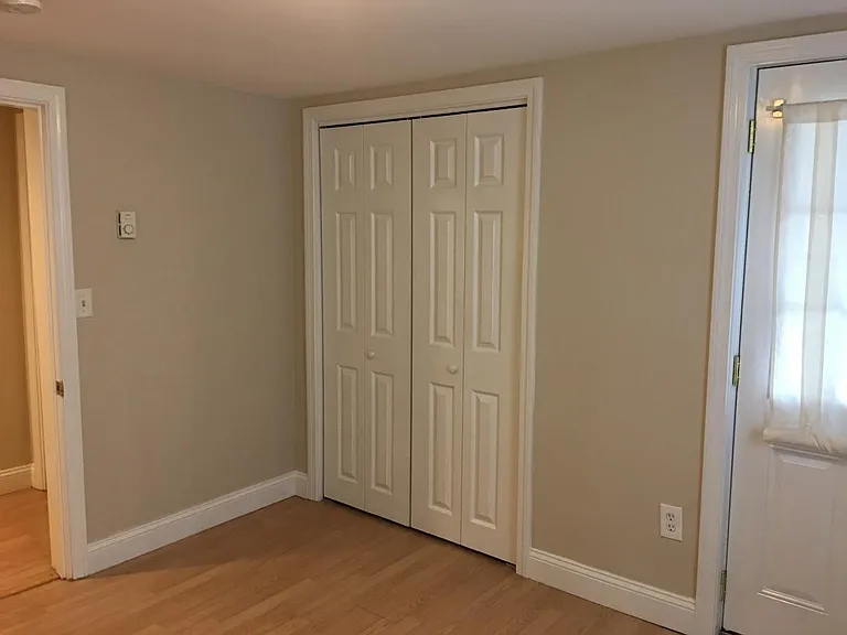 100 Emerson St #1 — Photo 6