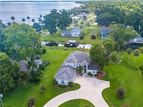 5th image of 309 Waterwood Dr
