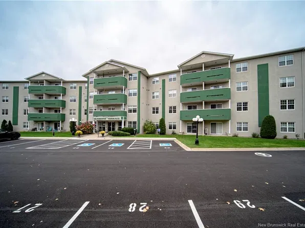 158 Hanwell Rd Unit 211, Fredericton, NB E3B 9K7
