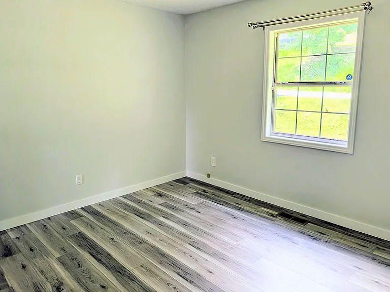 130 Hillside Dr — Photo 34