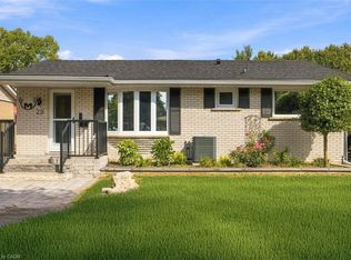 23 Allanton Blvd, Brantford, ON N3R3B8