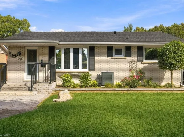 23 Allanton Blvd, Brantford, ON N3R 3B8