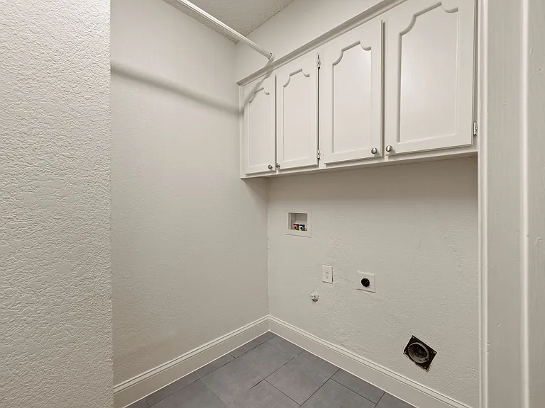 6728 Fair Meadows Dr — Photo 11