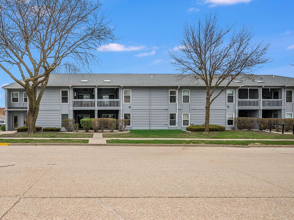 1st image of 232 S Dewey St APT 102
