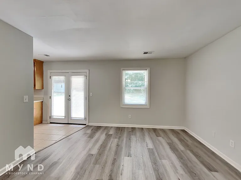 160 Thomas Crossing Dr — Photo 9