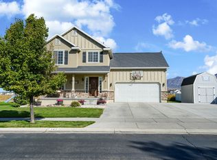 167 E Lake View Dr, Vineyard, UT 84059