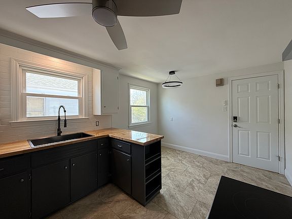 3rd image of 312 Nassau Ave Floor 2