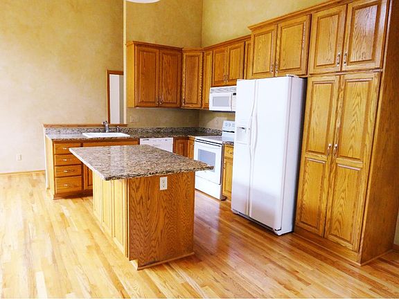 4th image of 15790 25th Ct N
