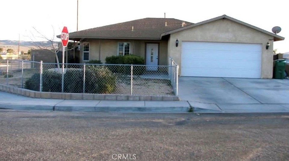 1st image of 1301 W Willow Ave