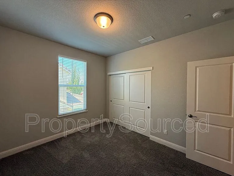 948 Posey St — Photo 38