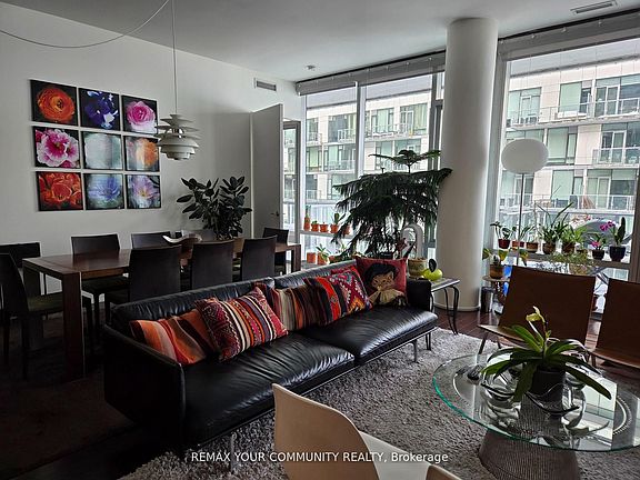 3rd image of 39 Queens Quay E #815