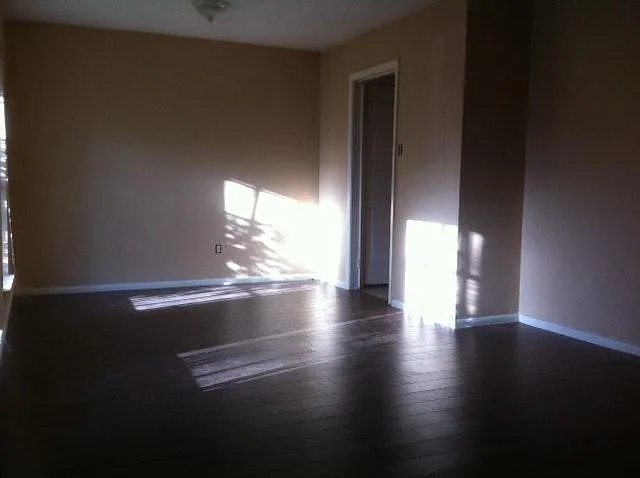 3103 Catalina Dr — Photo 2