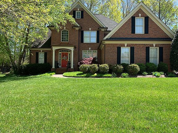 3rd image of 2029 Turnberry Cir
