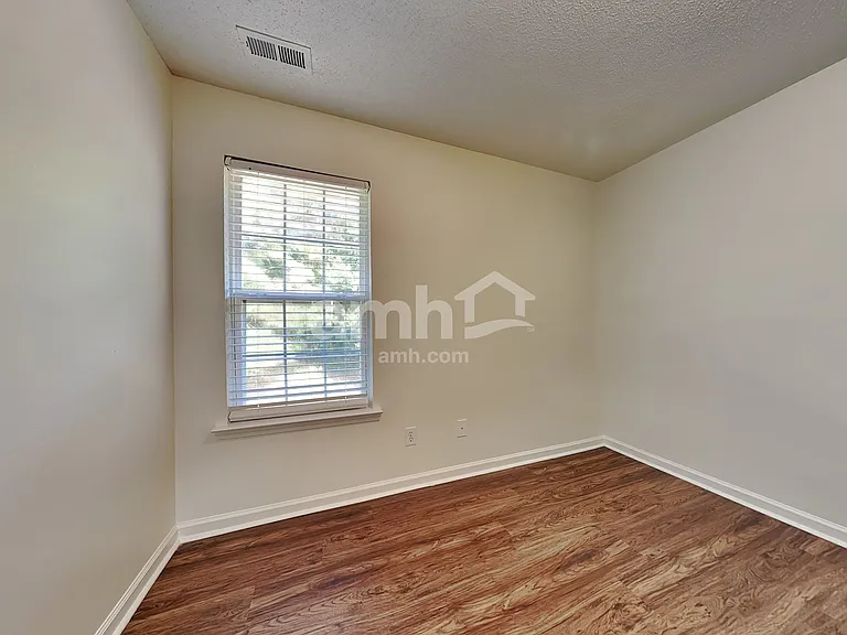 3226 Silver Spur Ct — Photo 15